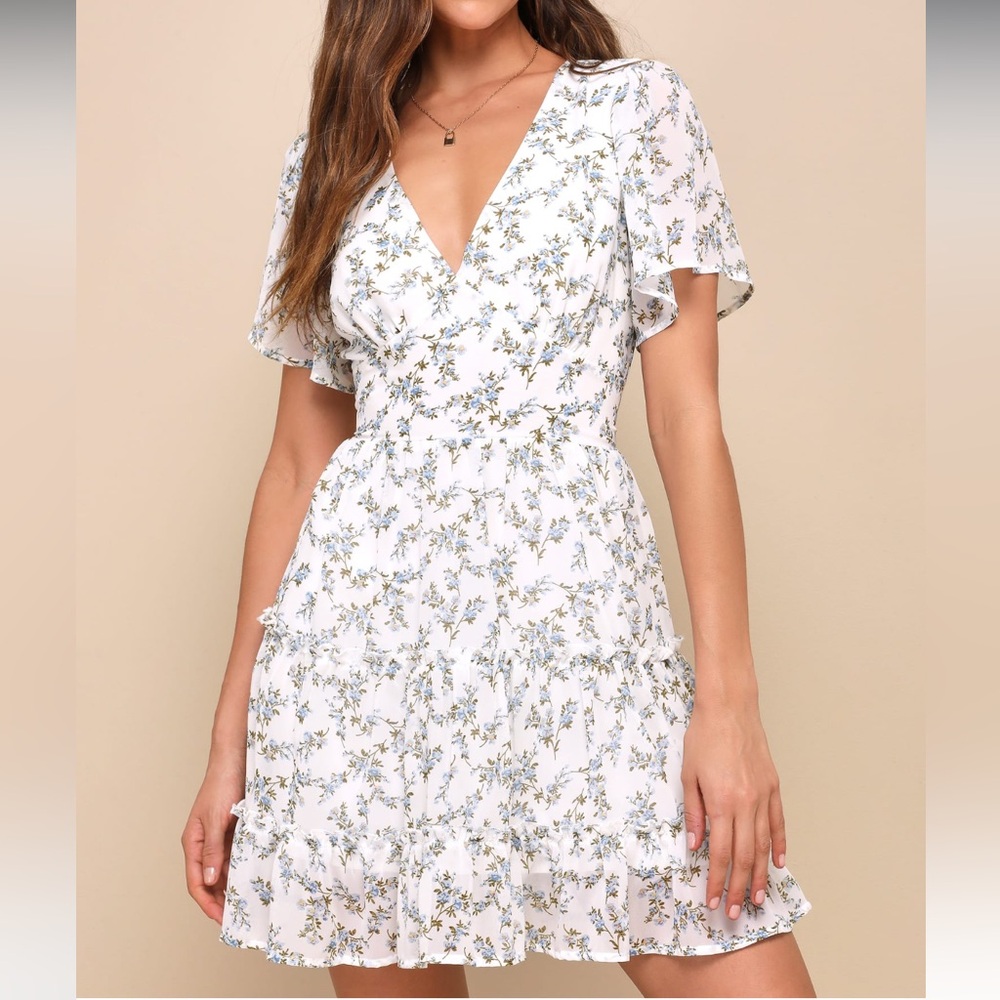 Lulu’s So True White Floral Print Tiered Mini Dress Sz Lg